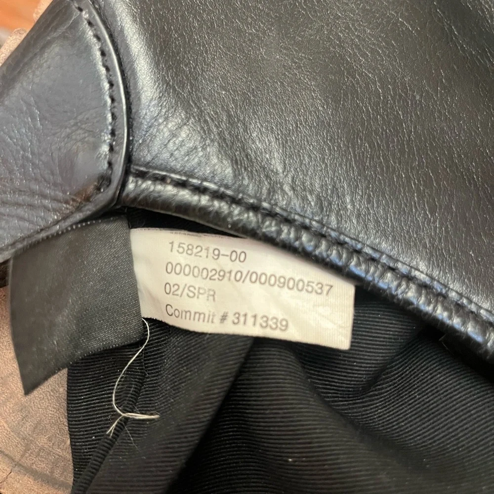 Vintage Banana Republic Classic Black Leather Shoulder Bag - Picture 8 of 16